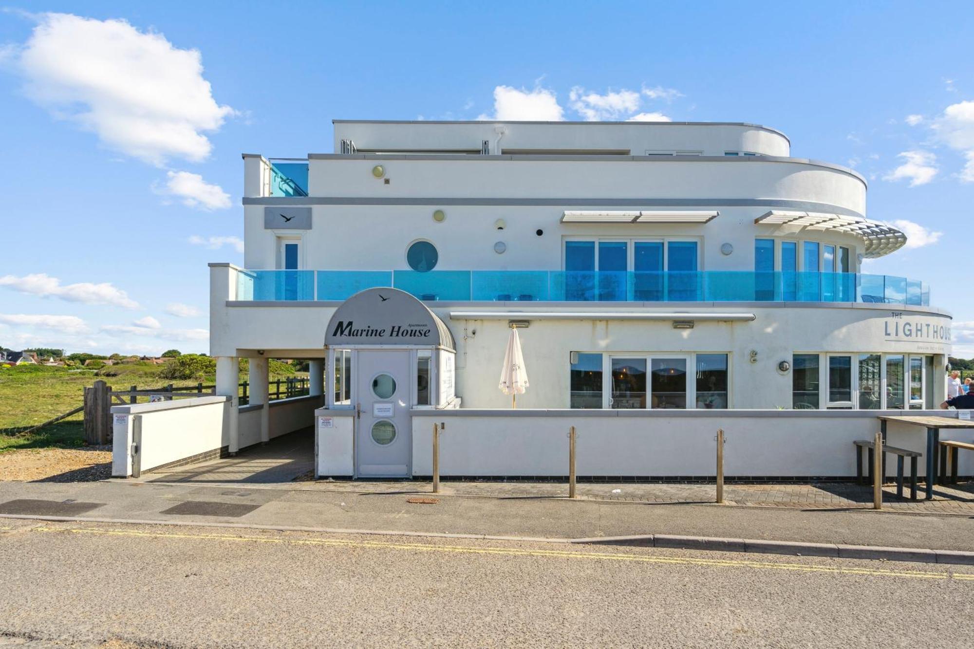 Отель Marine House Лимингтон Экстерьер фото
